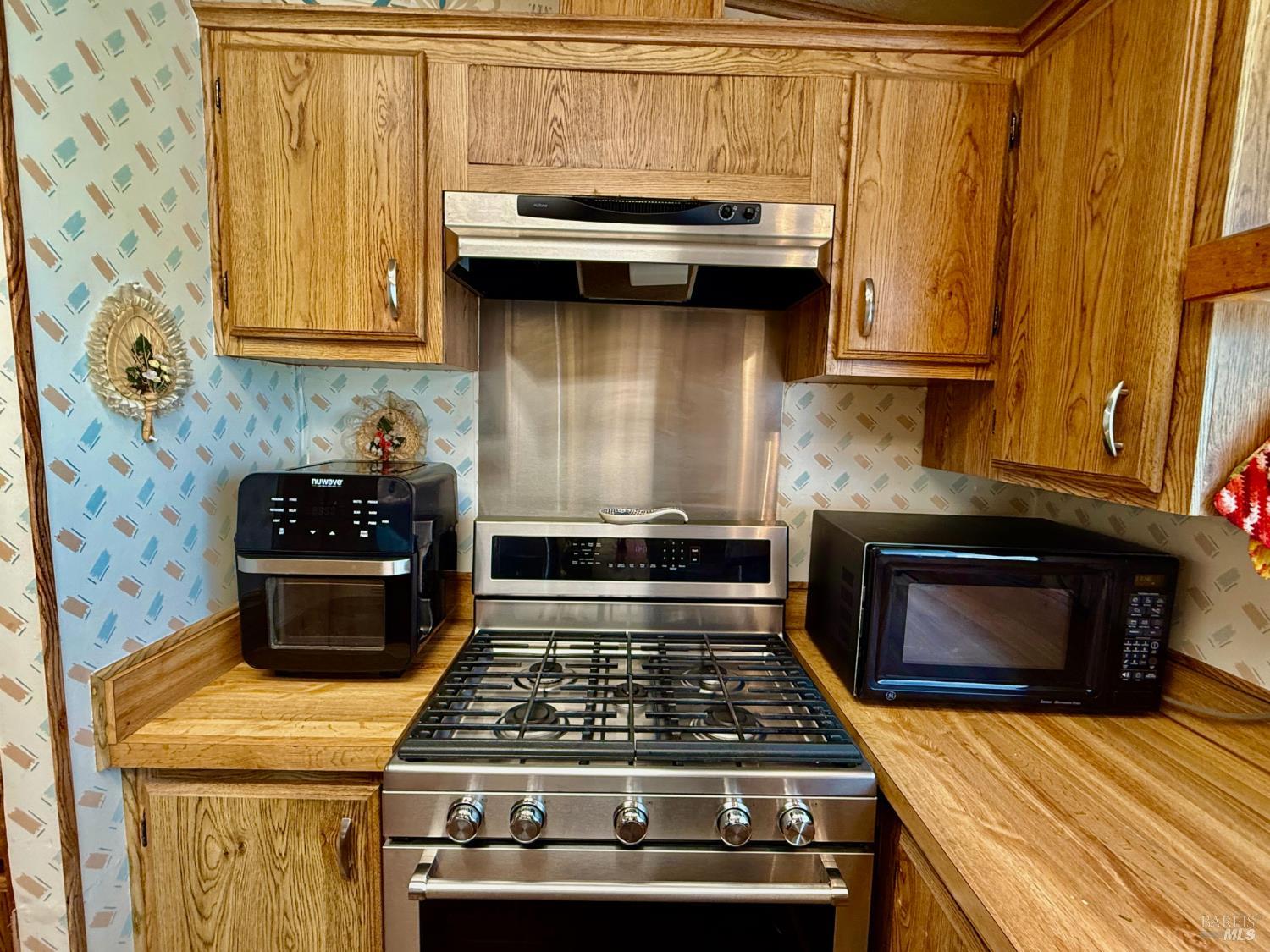 1556 Royal Oak Drive Petaluma CA 94954