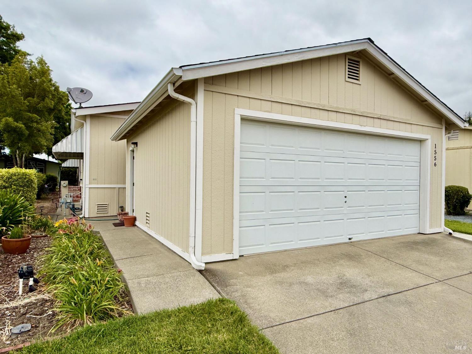 1556 Royal Oak Drive Petaluma CA 94954