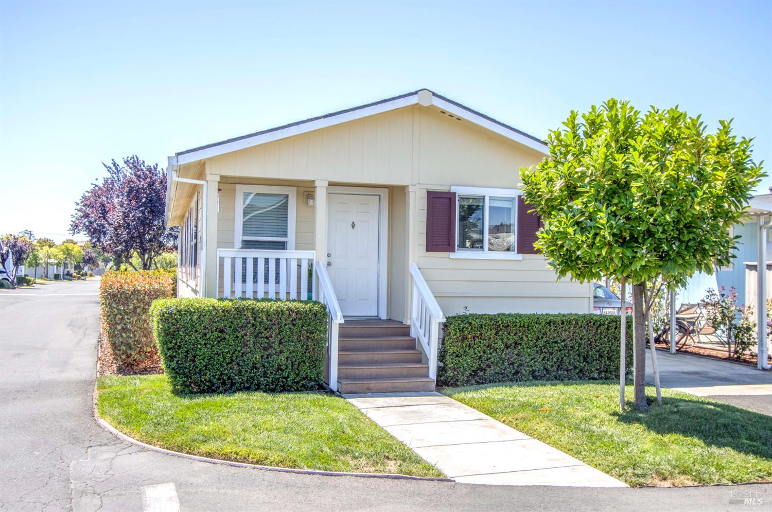 63 Oakwood Drive Petaluma CA 94954