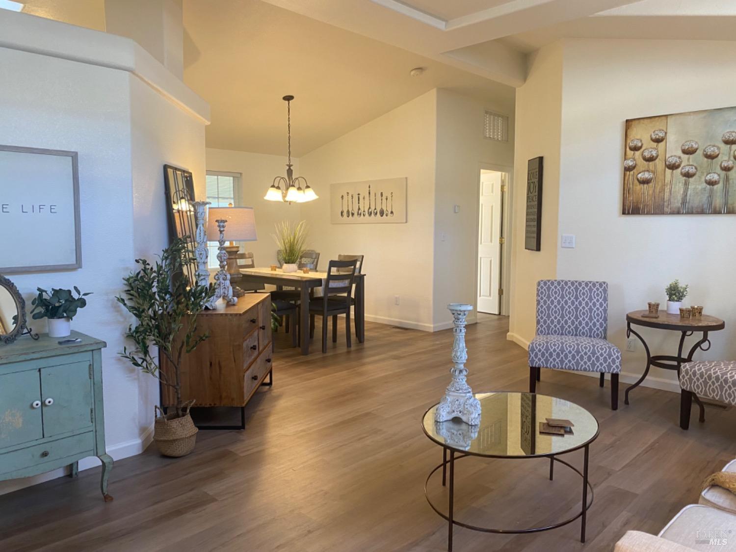 93 Candlewood Drive Petaluma CA 94952