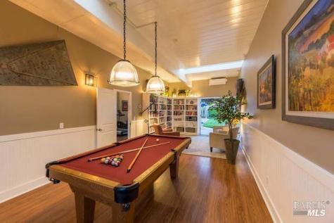 93 Candlewood Drive Petaluma CA 94952