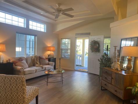 93 Candlewood Drive Petaluma CA 94952