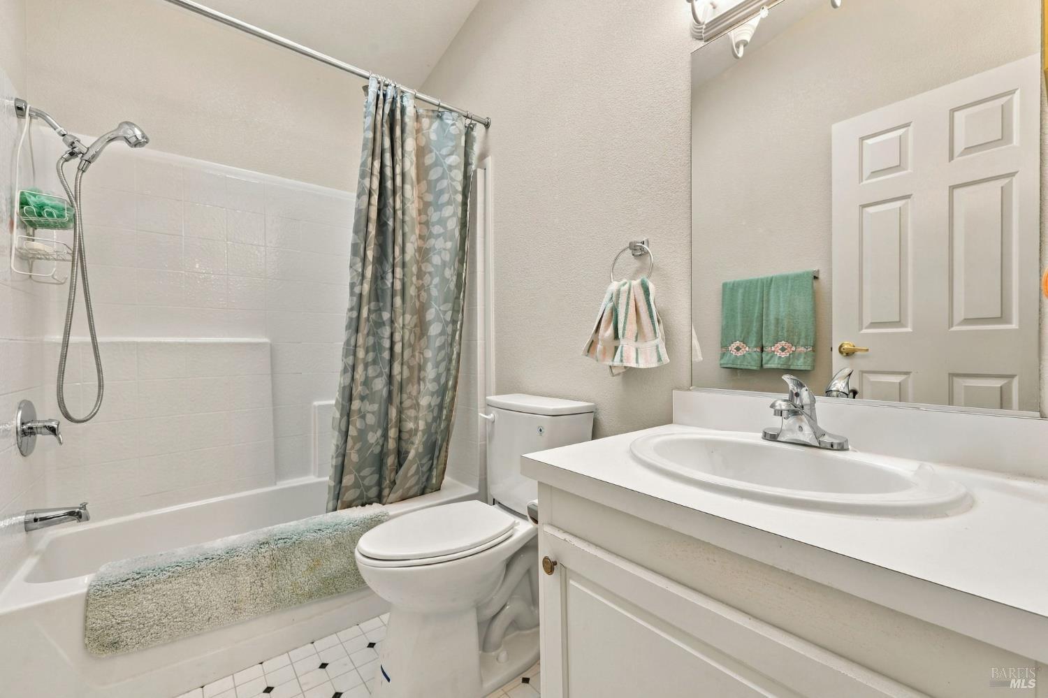 153 Stratford Way Santa Rosa CA 95401