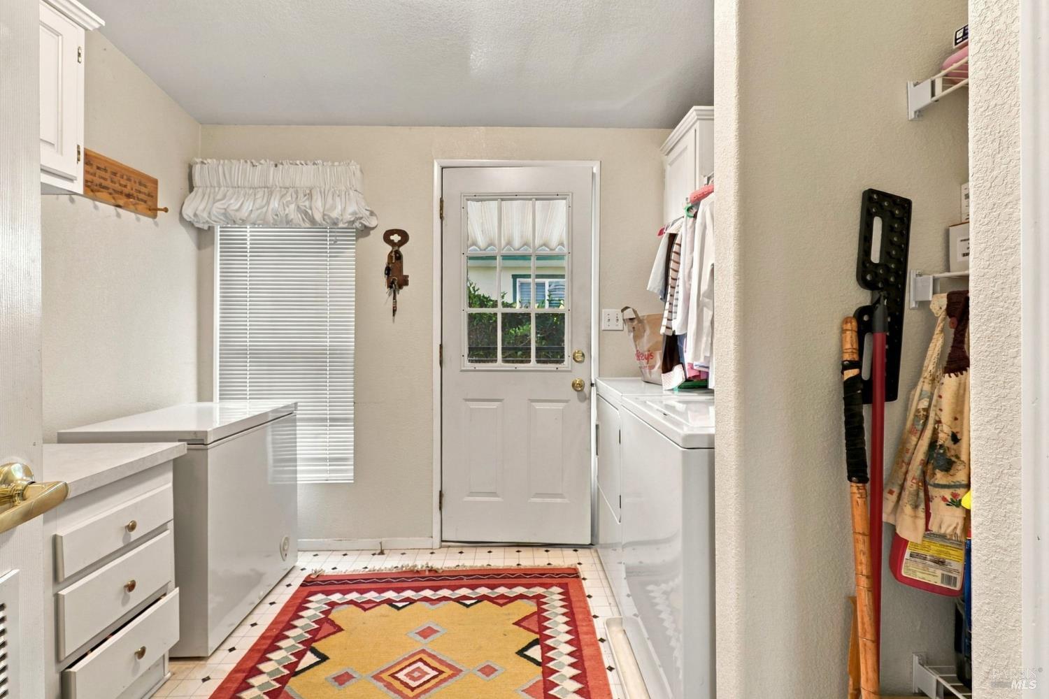 153 Stratford Way Santa Rosa CA 95401