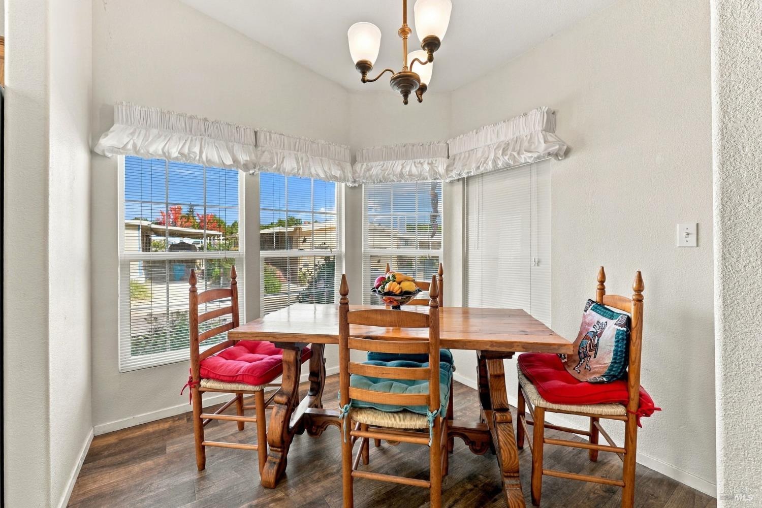 153 Stratford Way Santa Rosa CA 95401