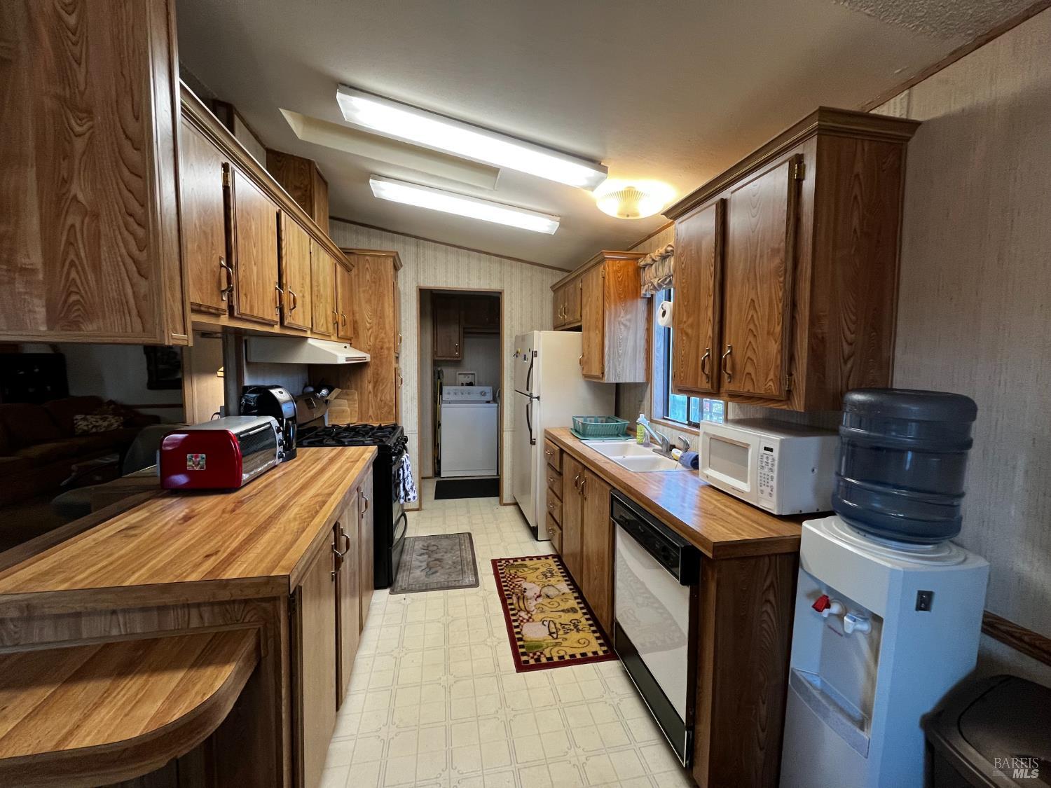 14150 Lakeshore Drive Clearlake CA 95422