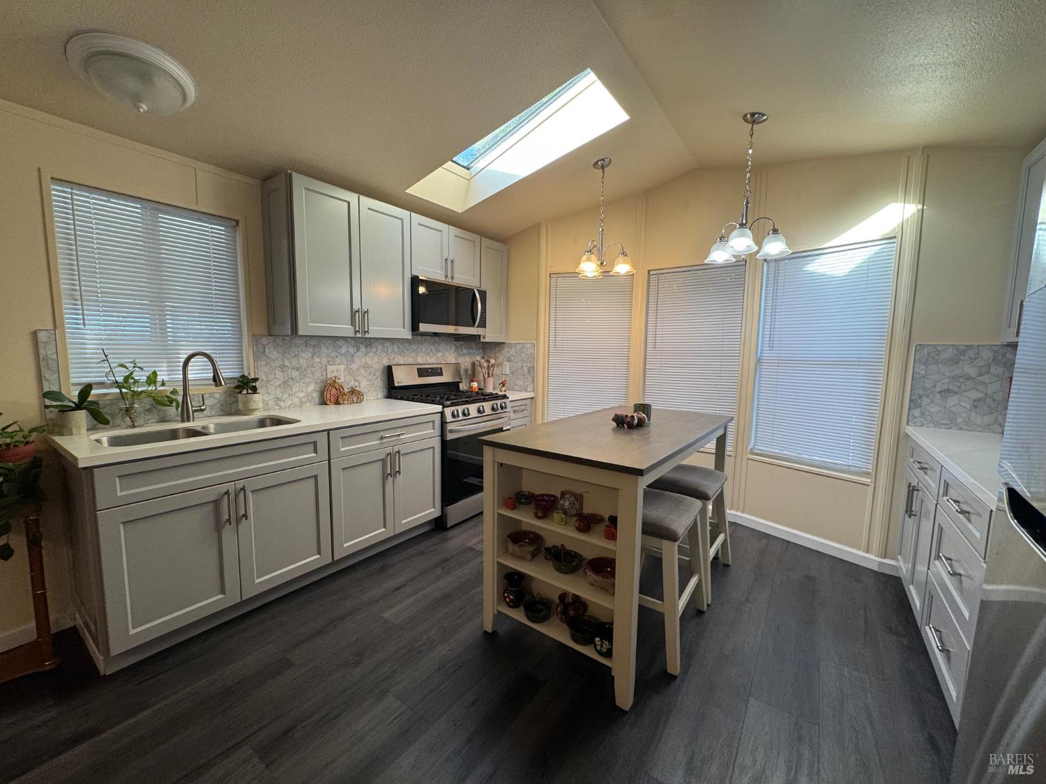 3 Wayside Drive Santa Rosa CA 95407