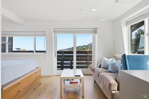 11 Commodore Marina Mill Valley CA 94941