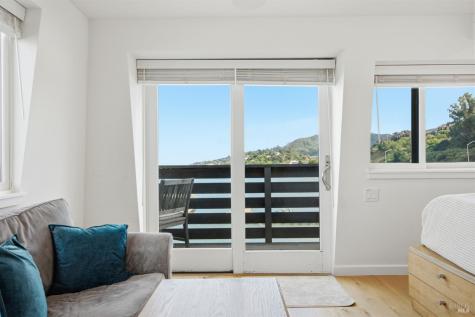 11 Commodore Marina Mill Valley CA 94941