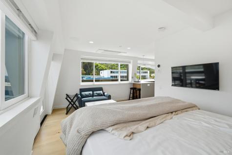 11 Commodore Marina Mill Valley CA 94941