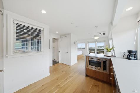 11 Commodore Marina Mill Valley CA 94941