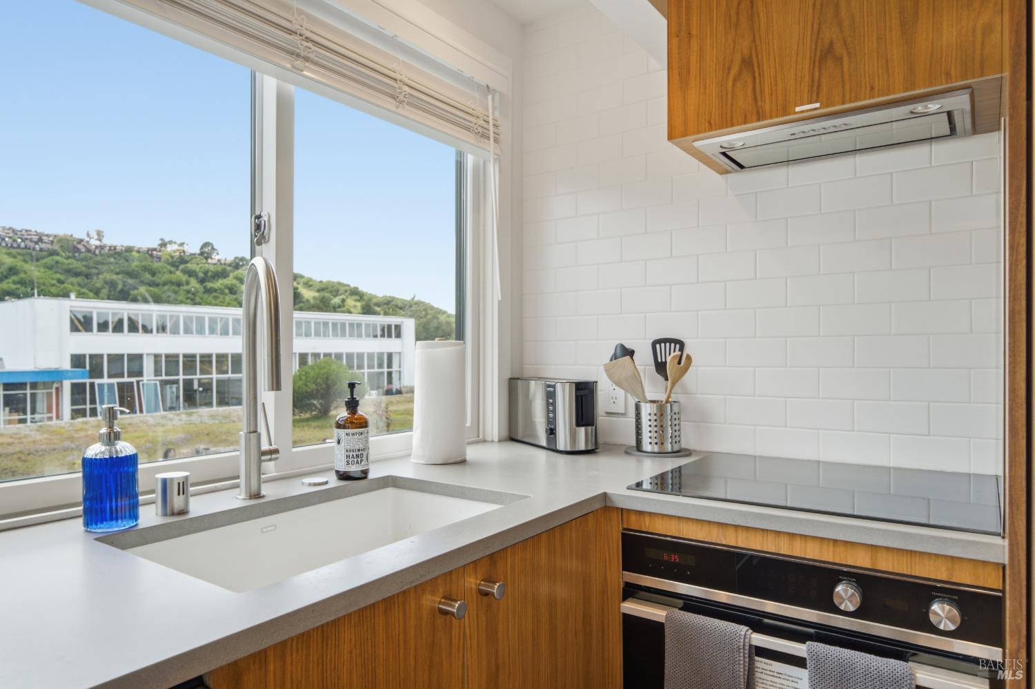 11 Commodore Marina Mill Valley CA 94941