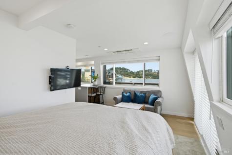 11 Commodore Marina Mill Valley CA 94941