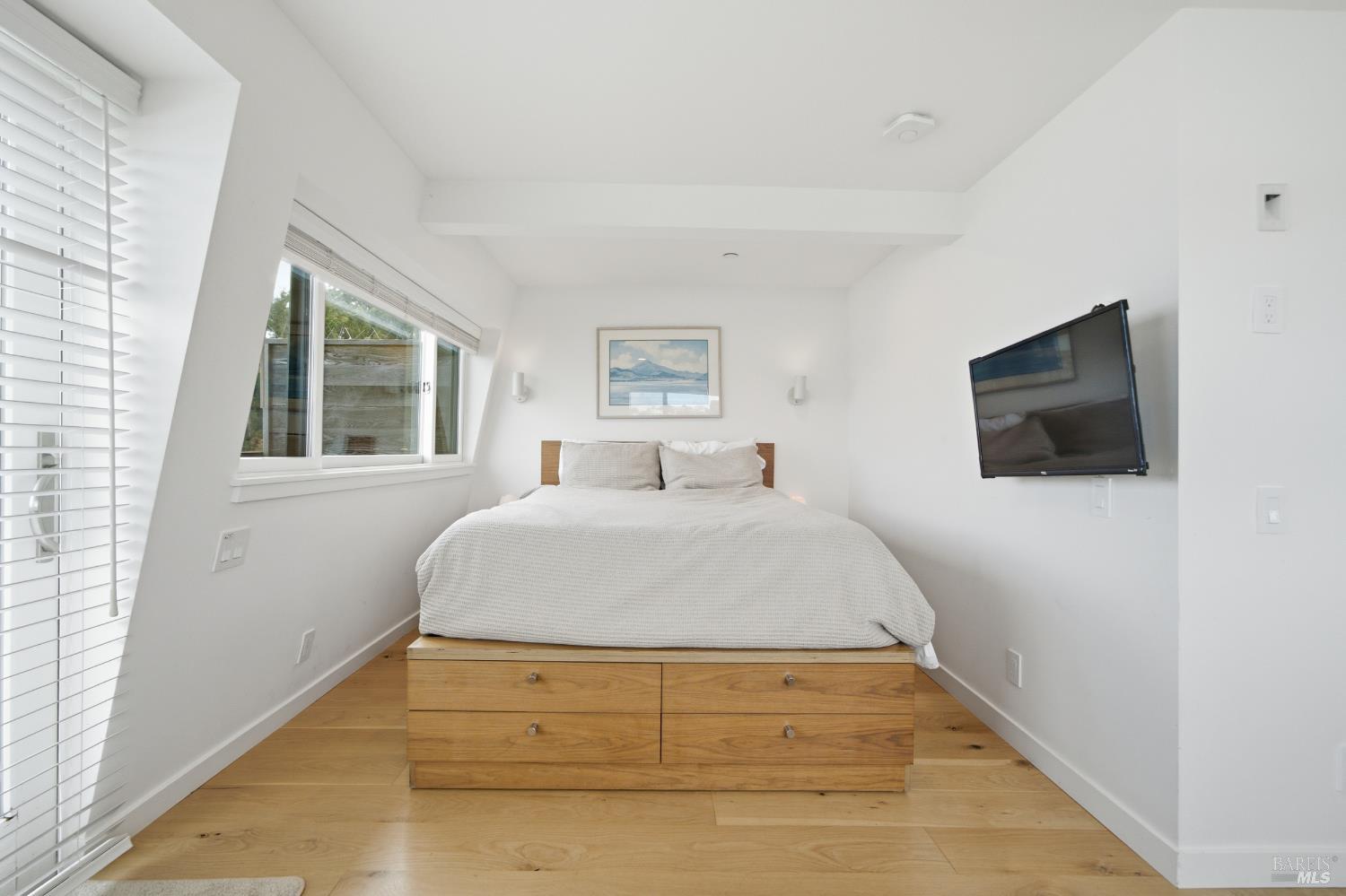 11 Commodore Marina Mill Valley CA 94941