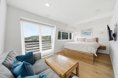 11 Commodore Marina Mill Valley CA 94941