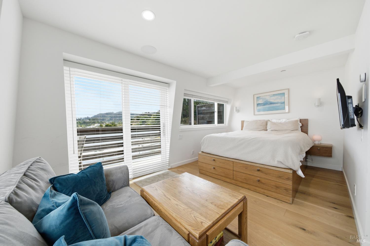 11 Commodore Marina Mill Valley CA 94941