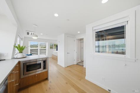 11 Commodore Marina Mill Valley CA 94941