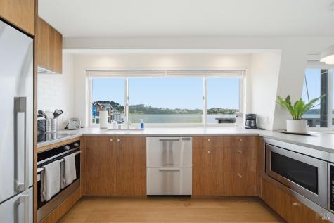 11 Commodore Marina Mill Valley CA 94941