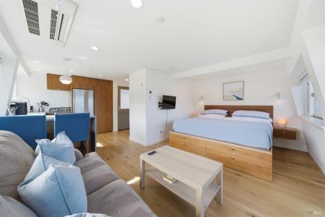 11 Commodore Marina Mill Valley CA 94941