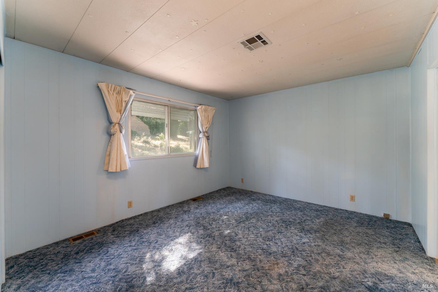10755 Mobile Village Way Willits CA 95490