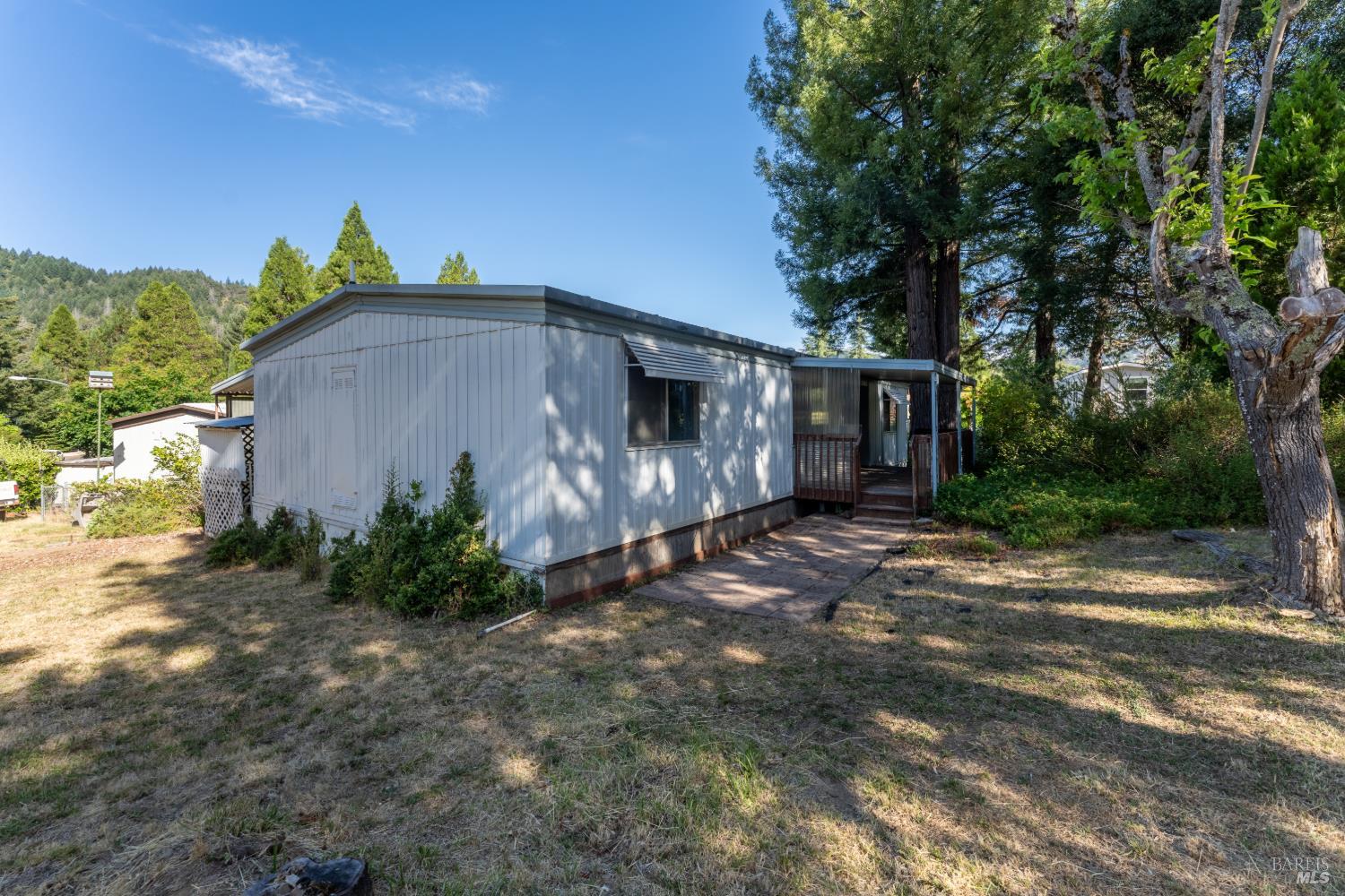 10755 Mobile Village Way Willits CA 95490