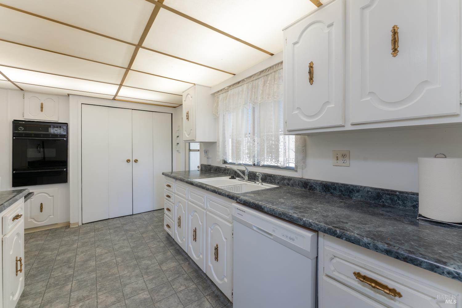 10755 Mobile Village Way Willits CA 95490
