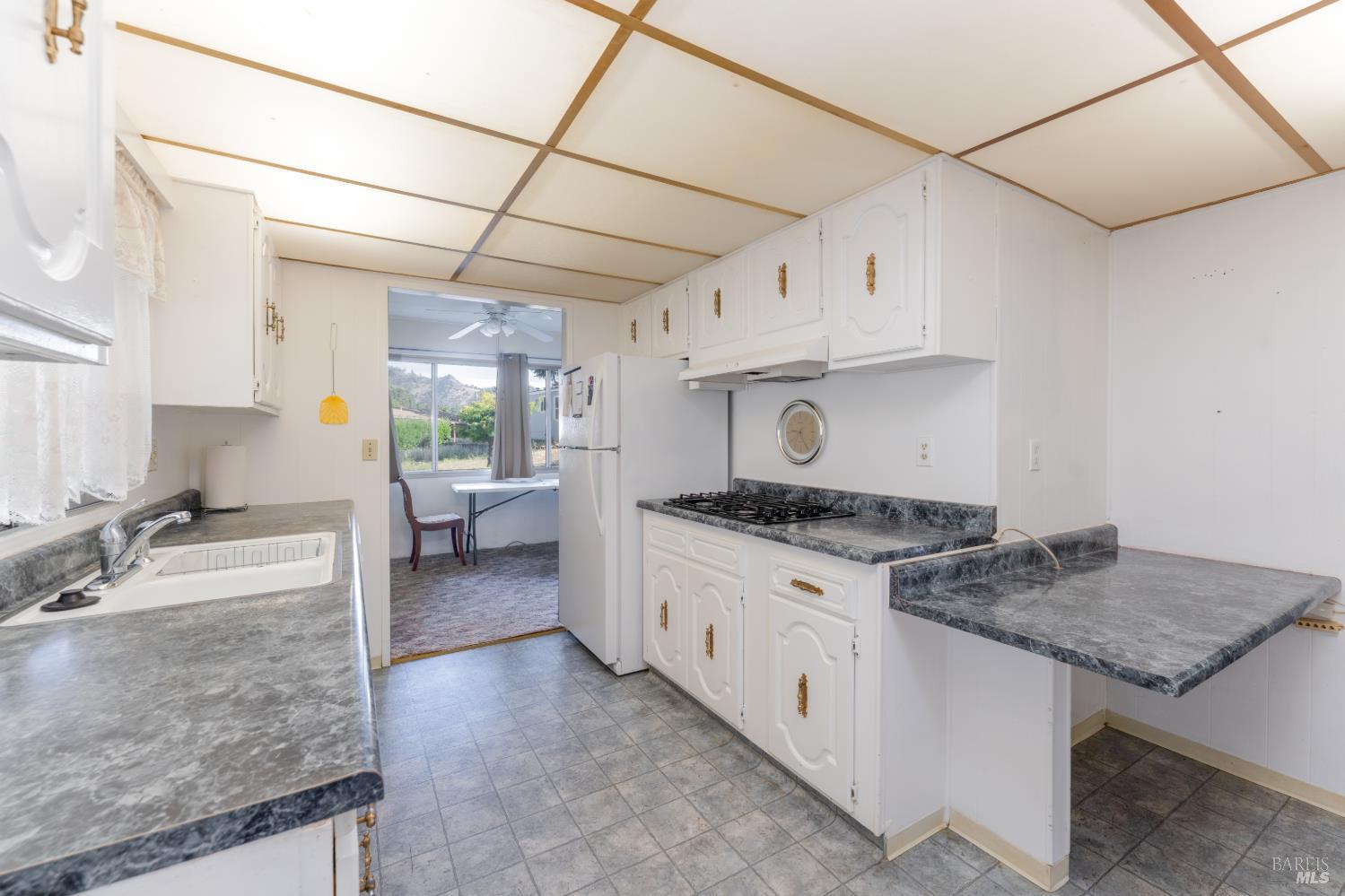 10755 Mobile Village Way Willits CA 95490