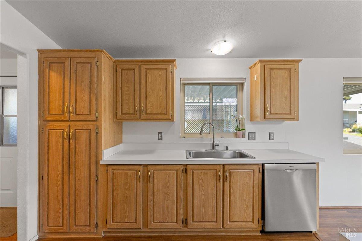 117 Oakwood Drive Petaluma CA 94954