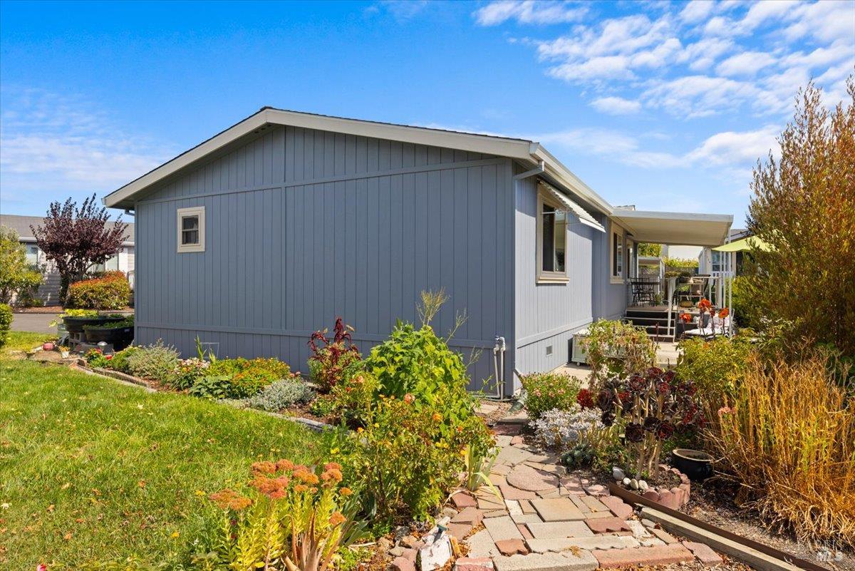117 Oakwood Drive Petaluma CA 94954