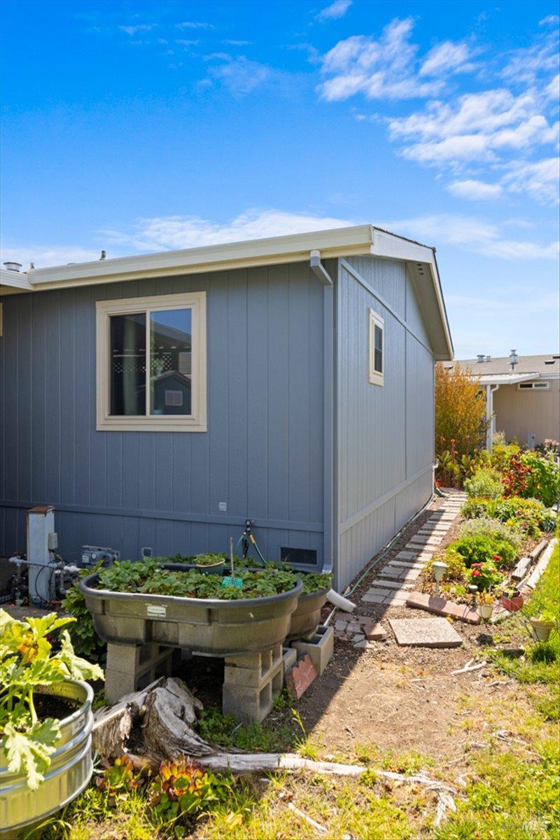 117 Oakwood Drive Petaluma CA 94954