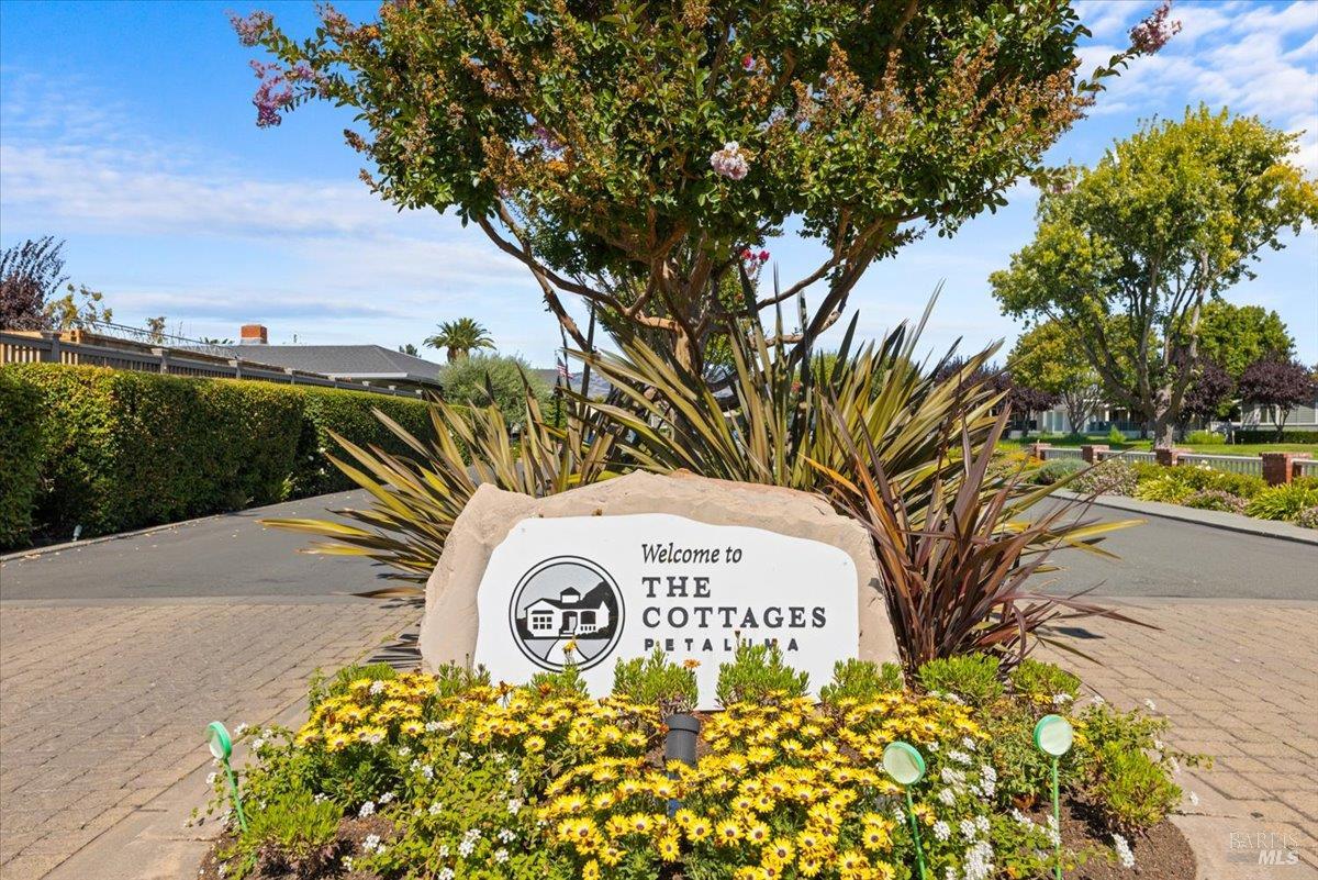 117 Oakwood Drive Petaluma CA 94954