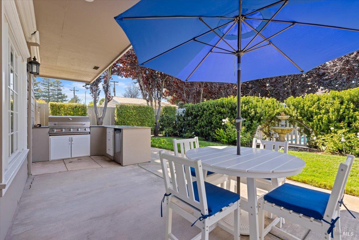 117 Oakwood Drive Petaluma CA 94954