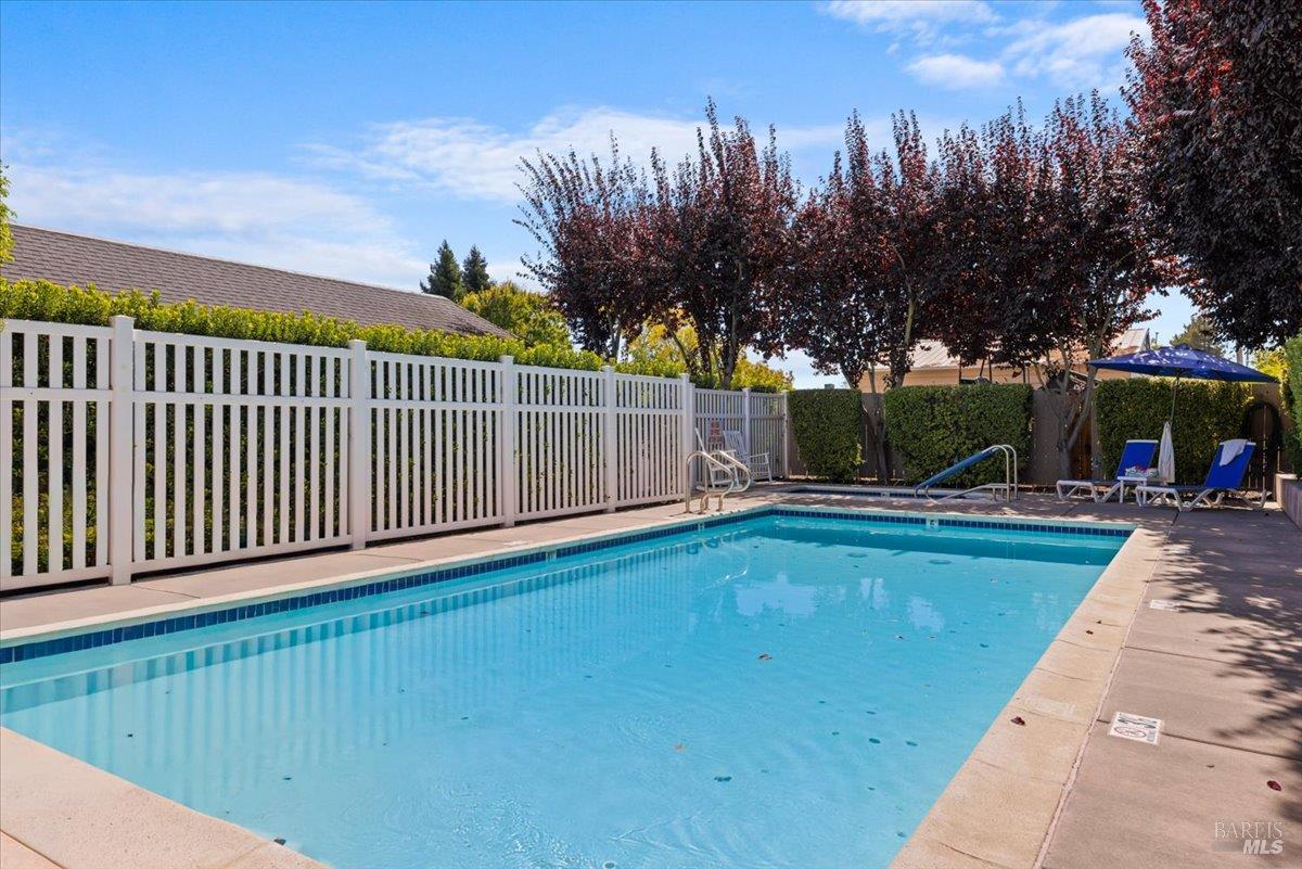 117 Oakwood Drive Petaluma CA 94954