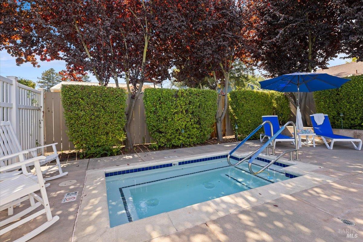 117 Oakwood Drive Petaluma CA 94954