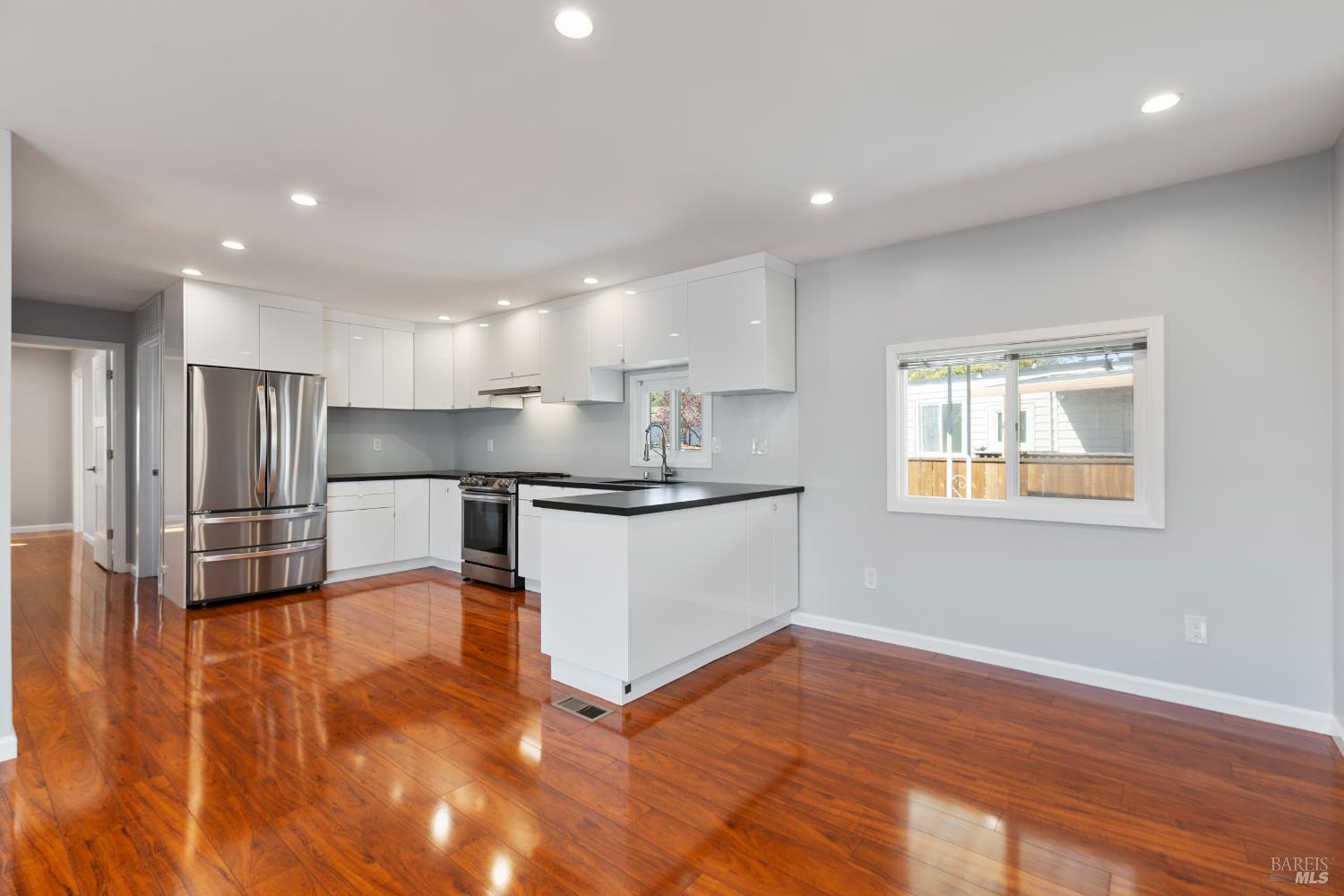 363 Glacier Way San Rafael CA 94903