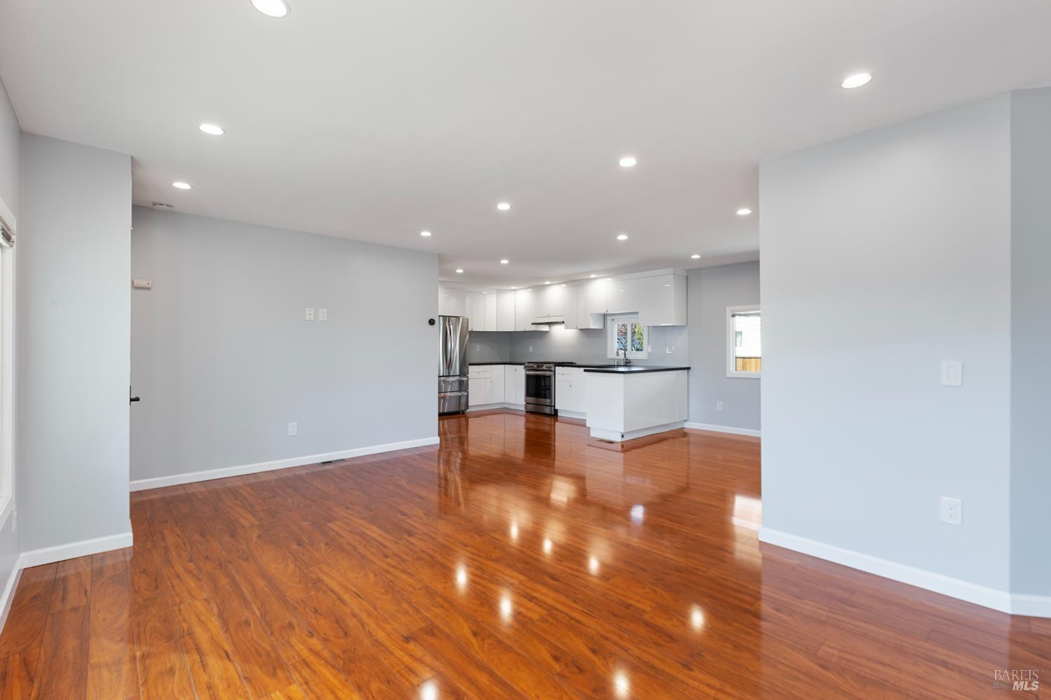 363 Glacier Way San Rafael CA 94903