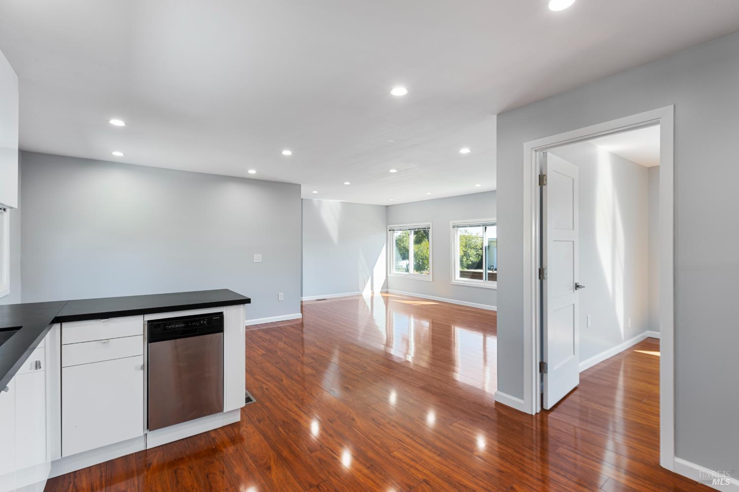 363 Glacier Way San Rafael CA 94903