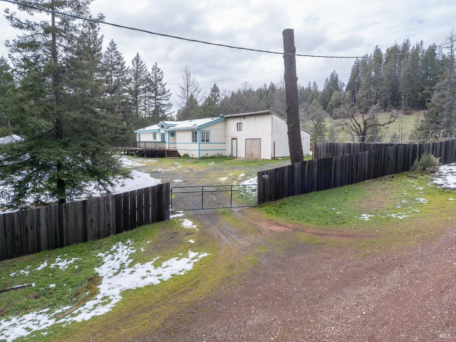 5751 Ridgewood Road Willits CA 95490