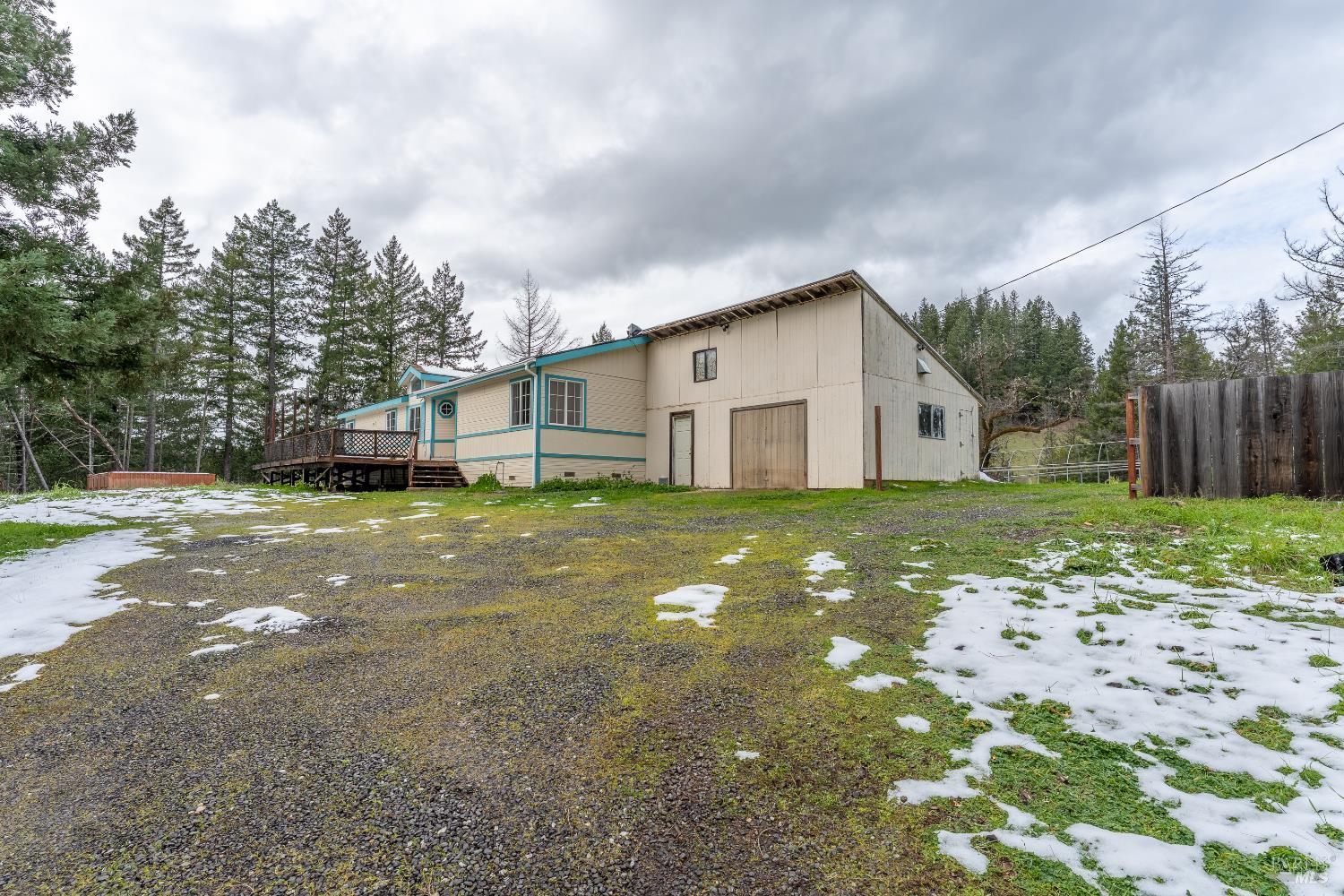 5751 Ridgewood Road Willits CA 95490