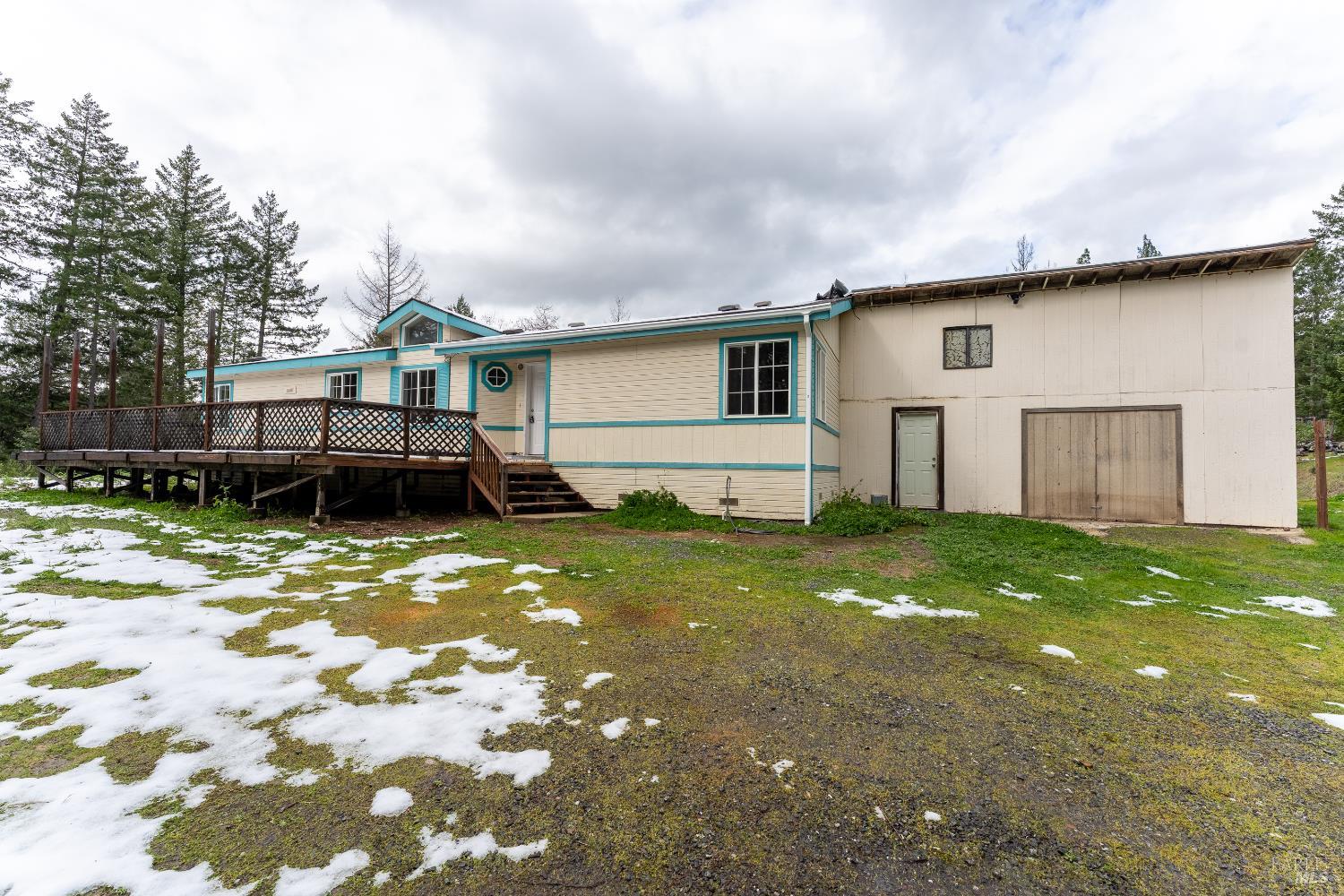 5751 Ridgewood Road Willits CA 95490