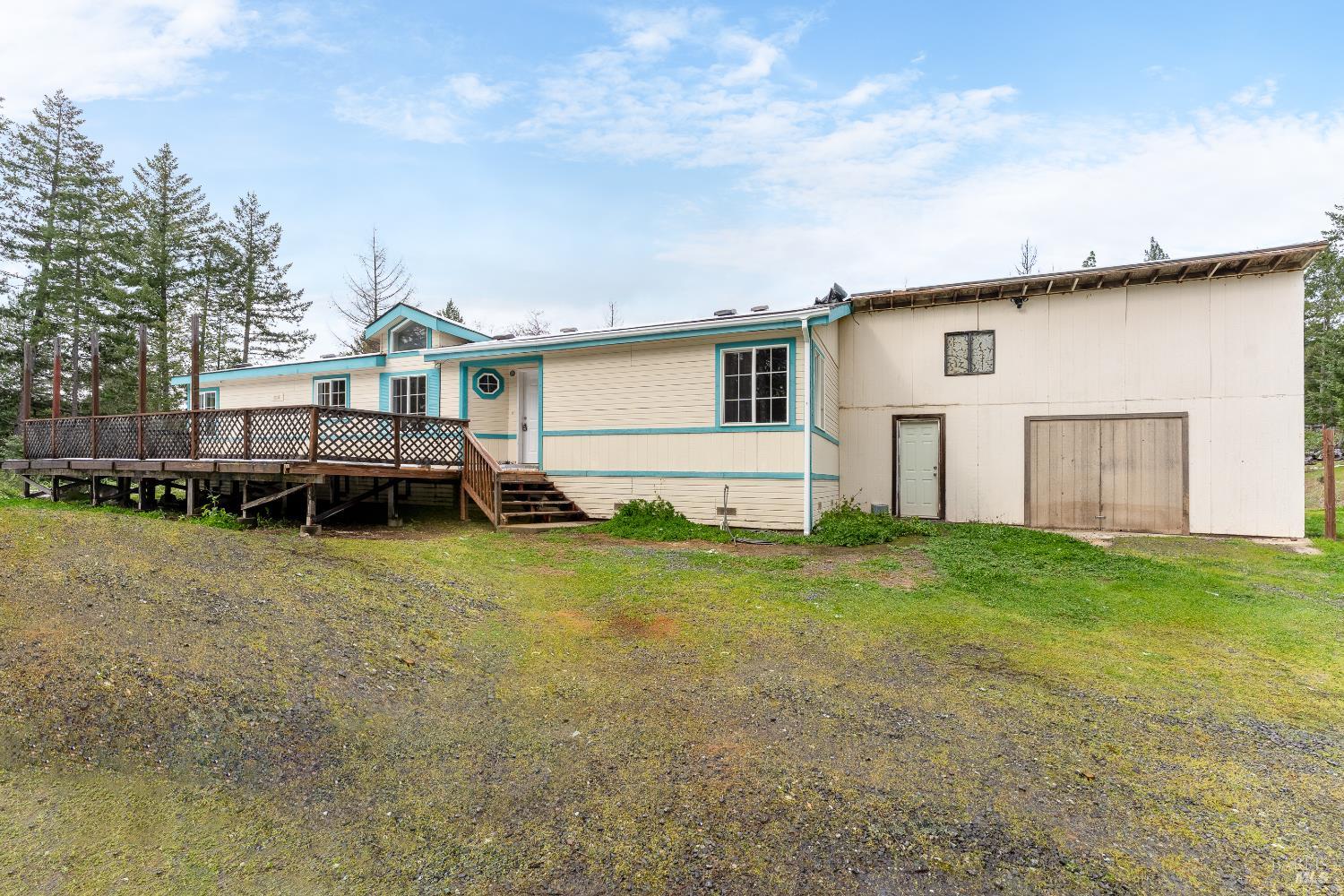 5751 Ridgewood Road Willits CA 95490
