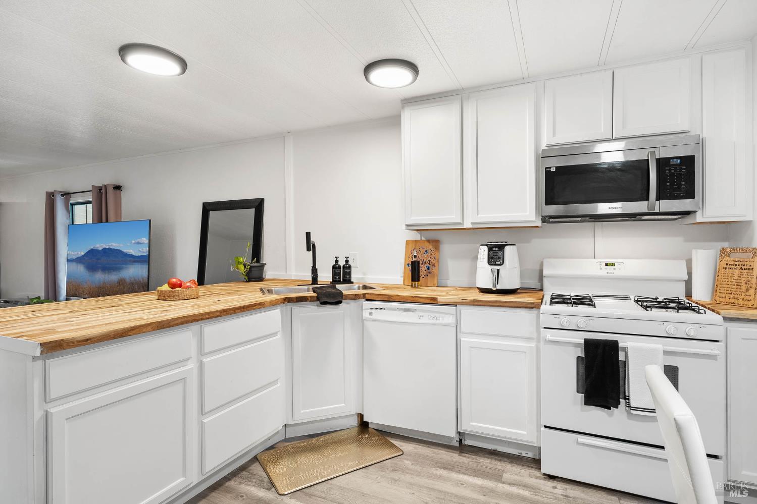 4174 4th Avenue Lakeport CA 95453