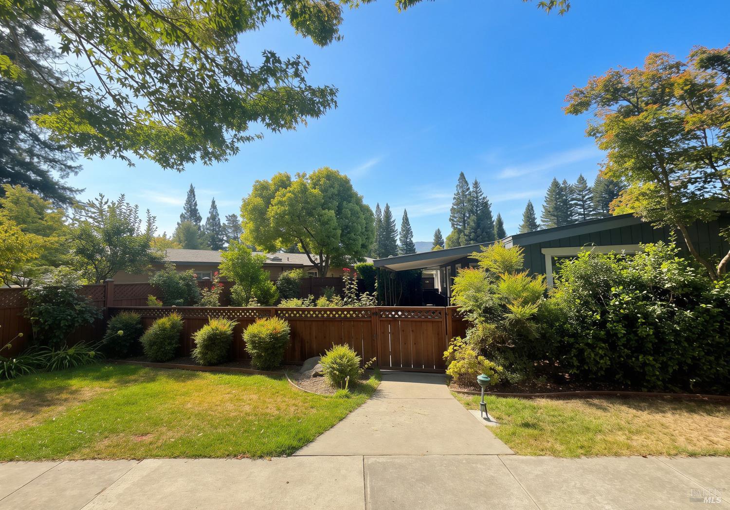 54 Laguna Seca Court St. Helena CA 94574