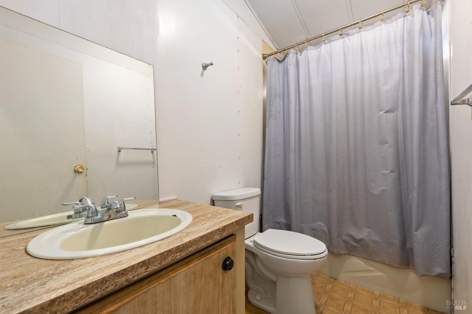 6153 James Street Clearlake CA 95422