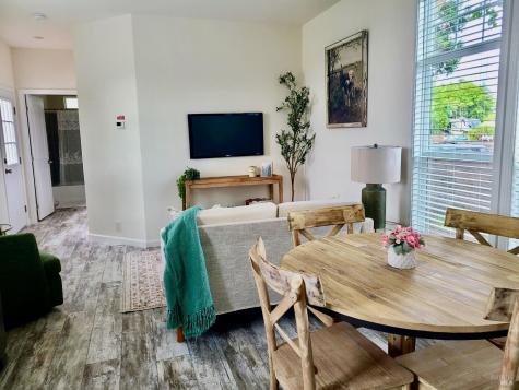 890 Rockwell Road Cloverdale CA 95425