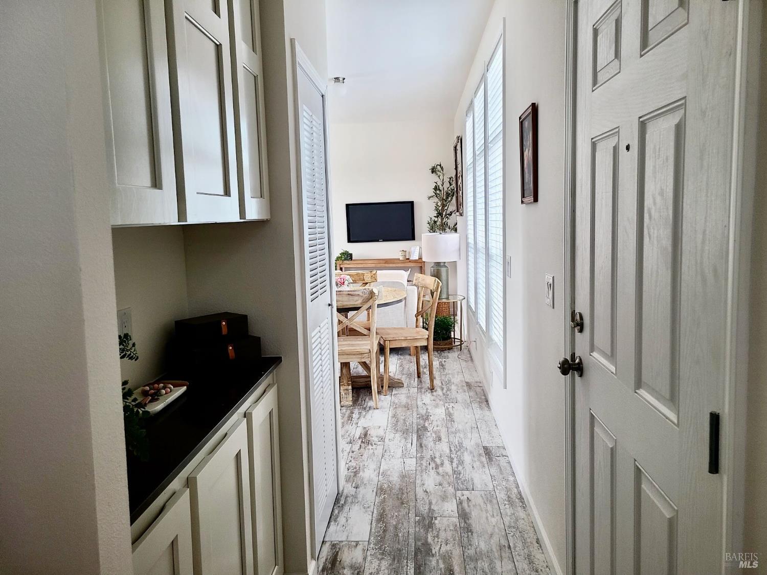 890 Rockwell Road Cloverdale CA 95425