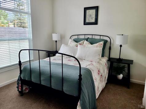 890 Rockwell Road Cloverdale CA 95425