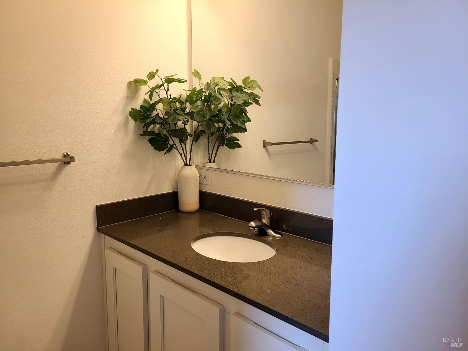 890 Rockwell Road Cloverdale CA 95425