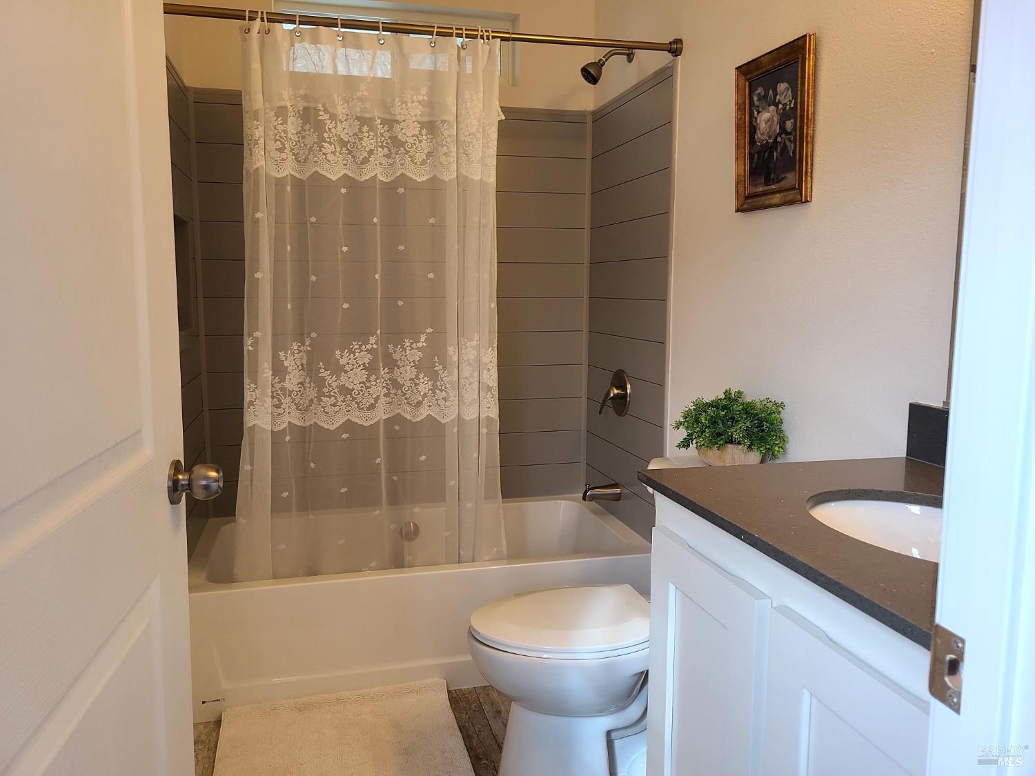 890 Rockwell Road Cloverdale CA 95425