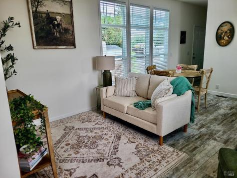 890 Rockwell Road Cloverdale CA 95425